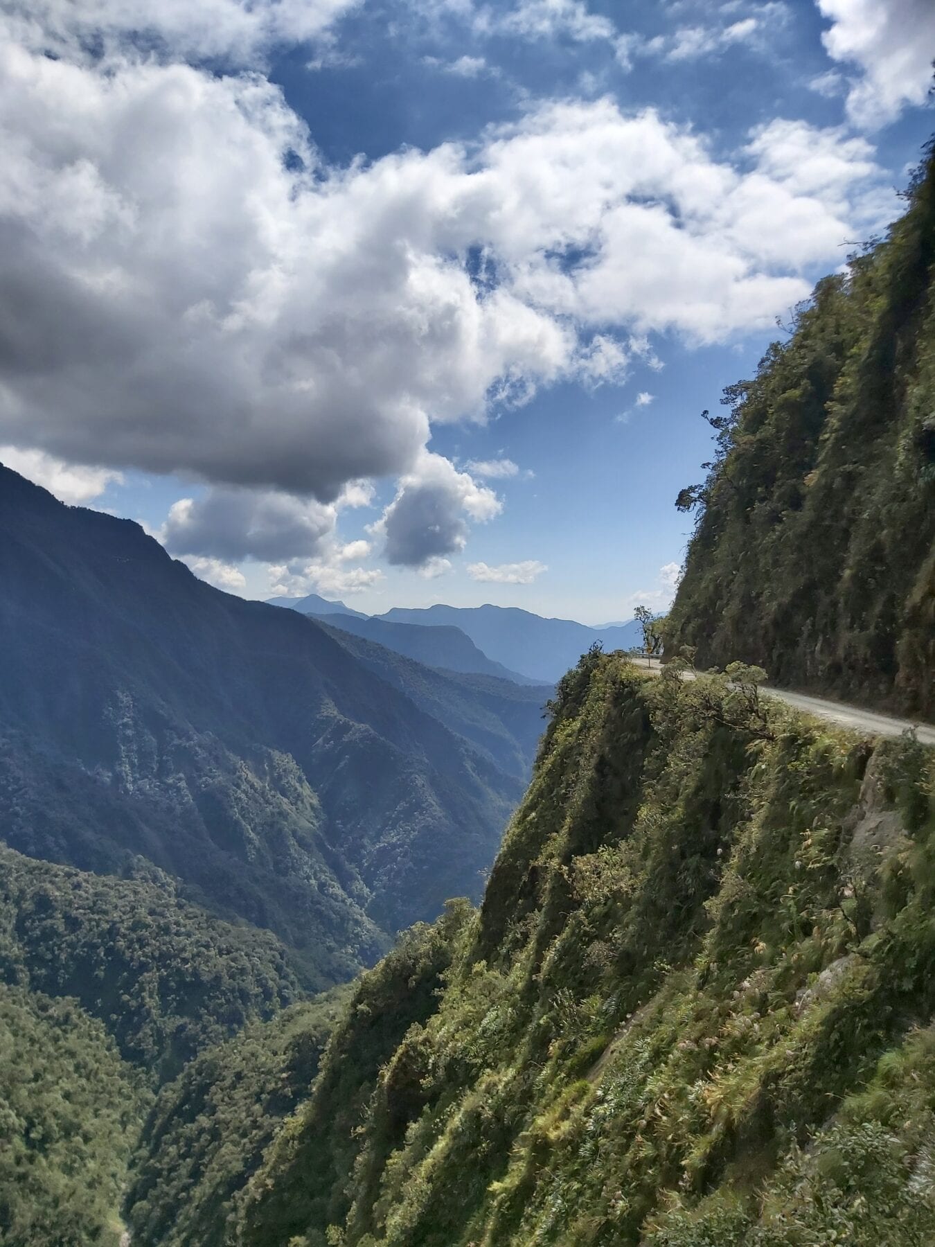 mountainbiken death road