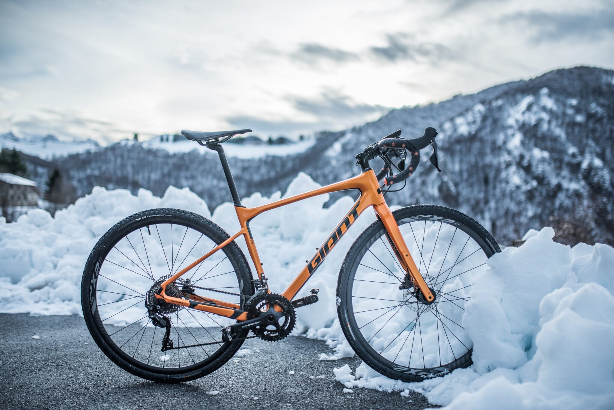 Gravelbike in de sneeuw