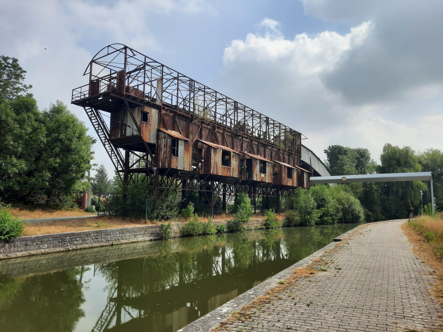 EuroVelo_5_Industrieel_monument_aan_de_Dender