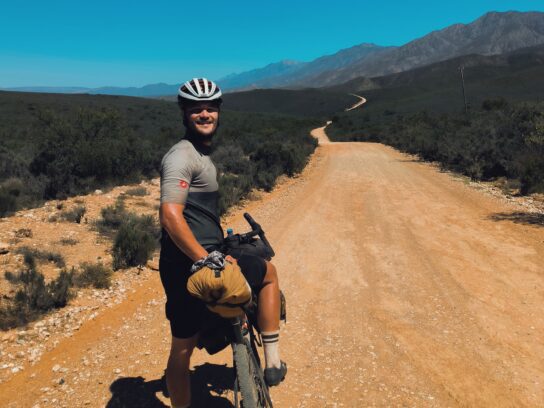 Ruben aan het bikepacken in Zuid Afrika