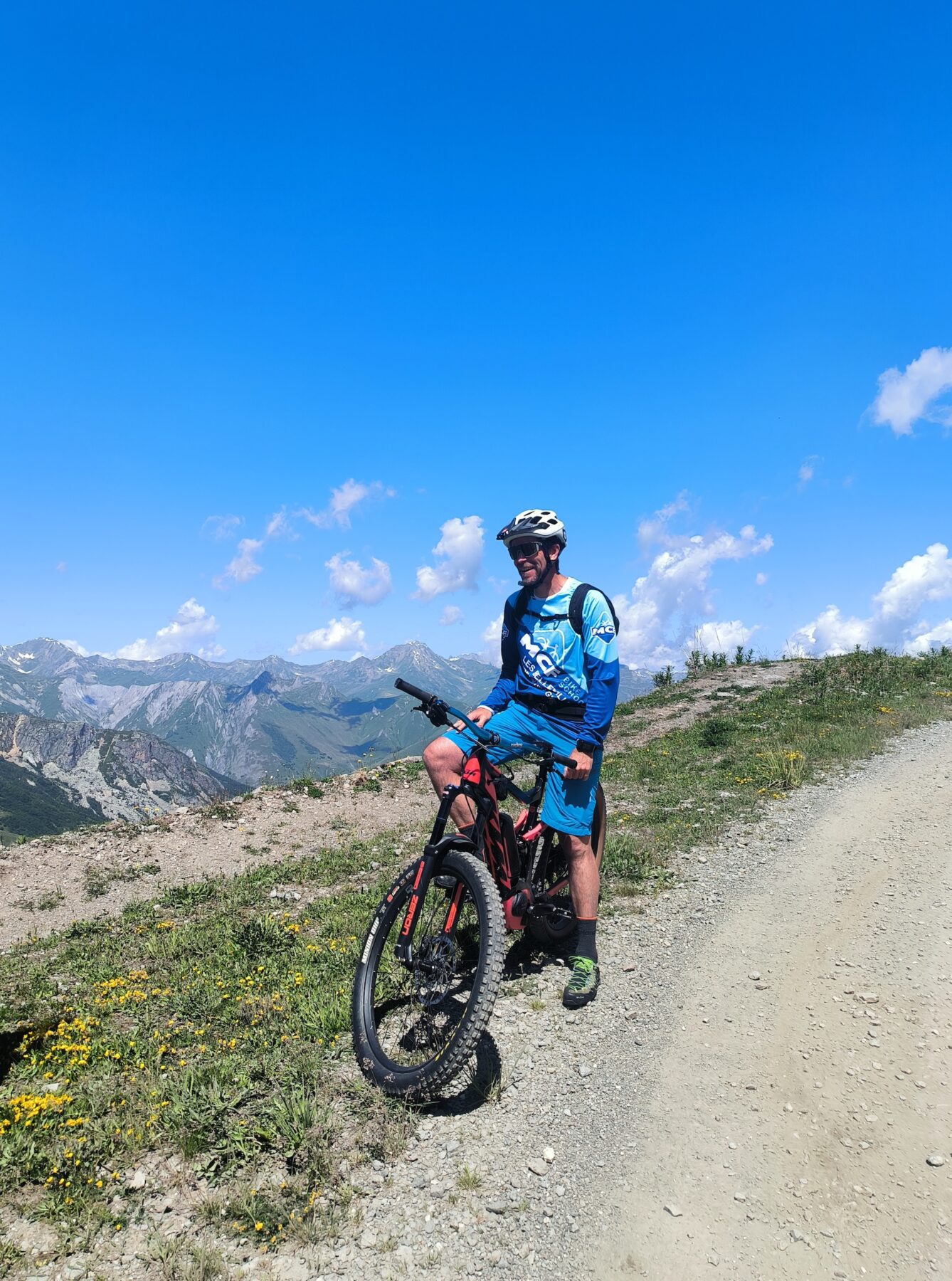 Op pad met onze gids en elektrische mountainbike