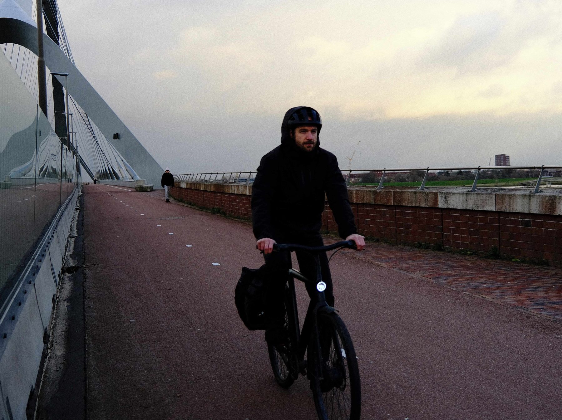 In de regen naar je werk fietsen 1