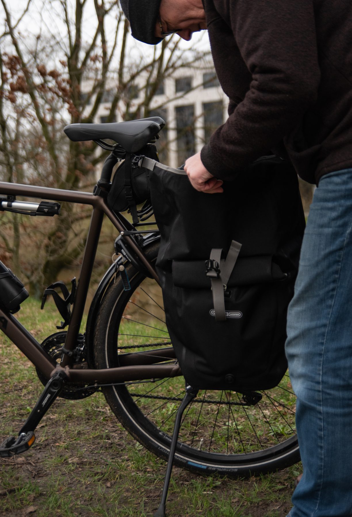 Fieten met de ortlieb tas langs de dommel