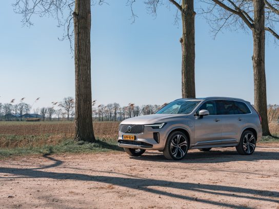 Volvo XC90 T8 AWD Plug-in hybrid getest