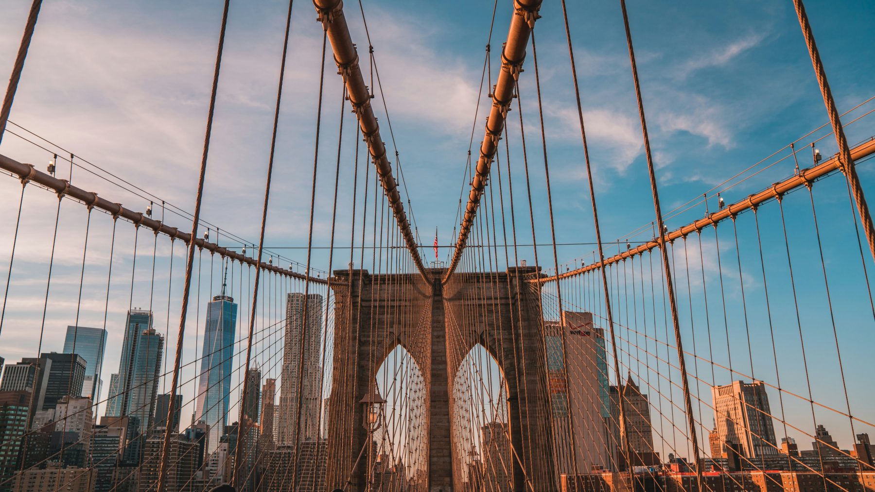 Een foto genomen op de Brooklyn Bridge in New York.