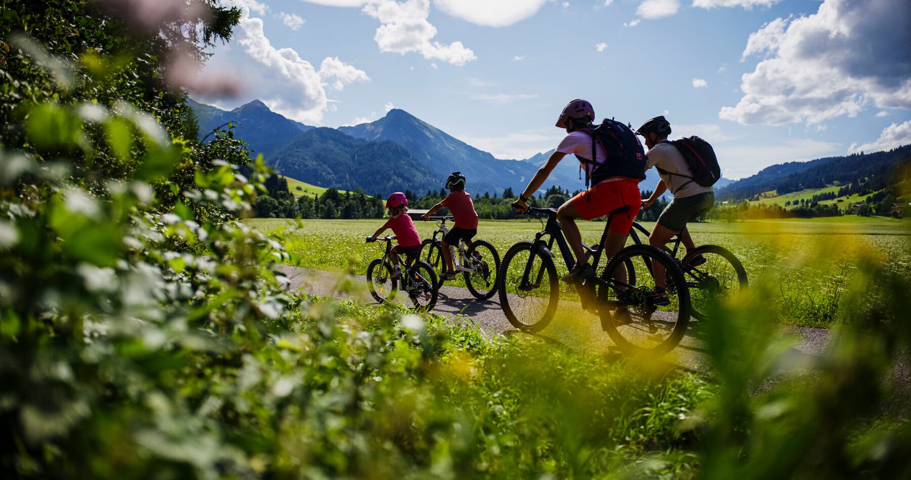 Fietsen met het hele gezinnen door de dalen van het Tannheimer Tal