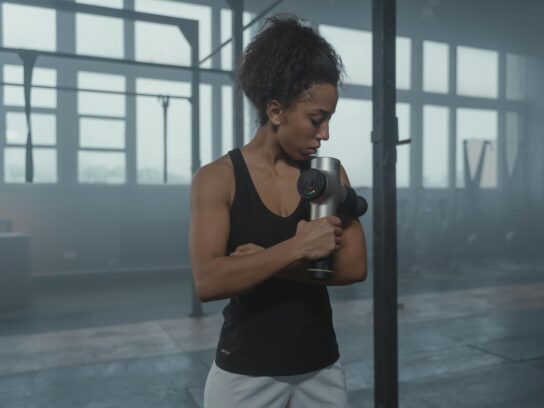 Massage guns zijn nuttig voor actieve sporters